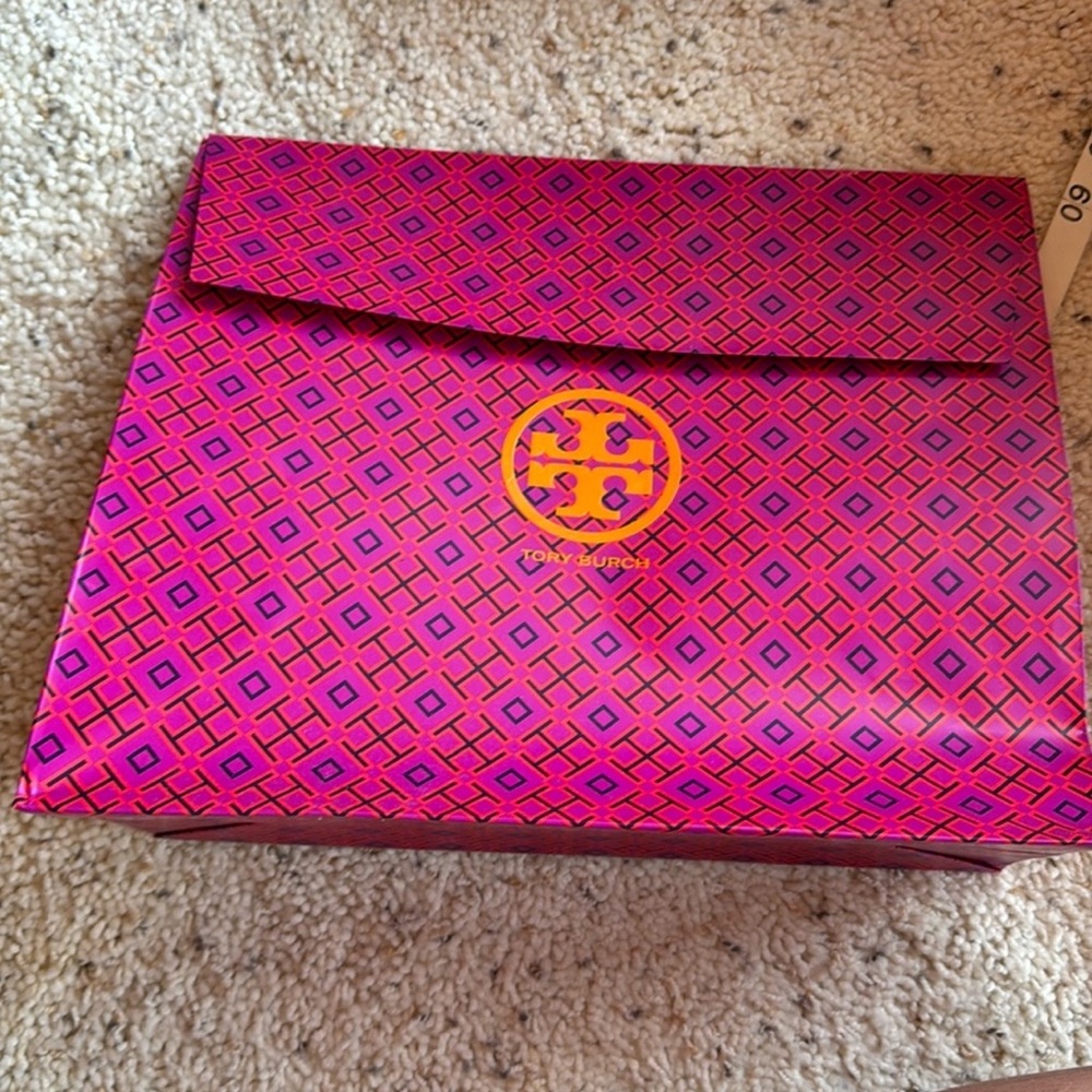 Tory Burch Velcro Shut Gift Bag $35 $35 Size: OS | Tory Burch